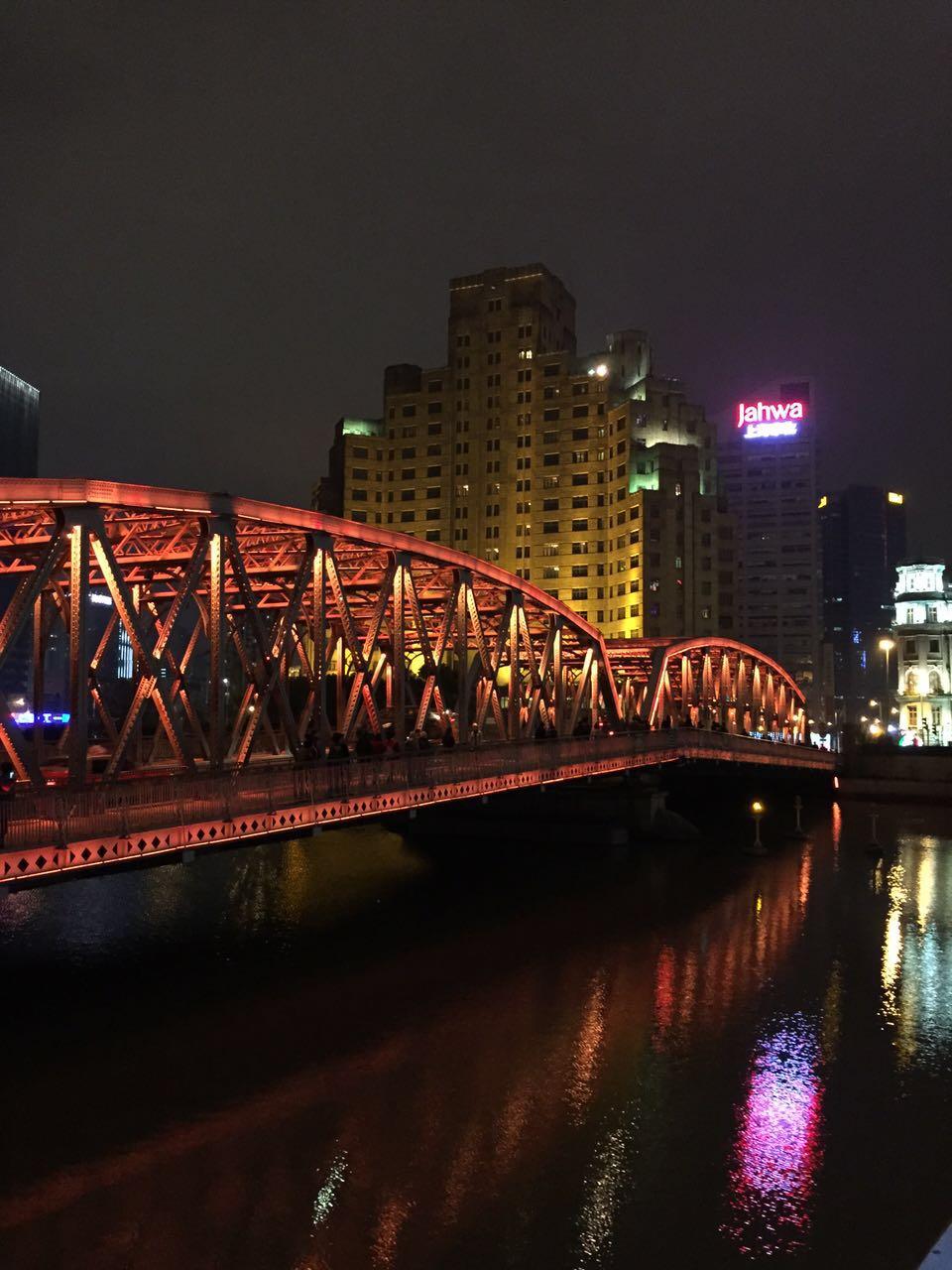 在滨江大道为上海先哲塑像,春申君、黄道婆,谁