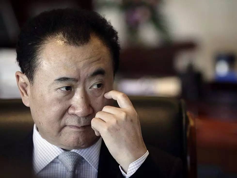 王健林电影生意经丨卖爆米花与广告比放电影挣