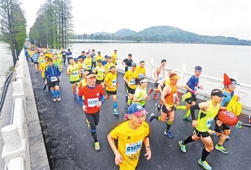 中国最年轻的中国马拉松大满贯 举全城之力的