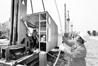 南部新城软基试桩施工