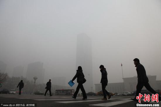 河北浓雾（资料图）。崔靖 摄 图片来源：CFP视觉中国