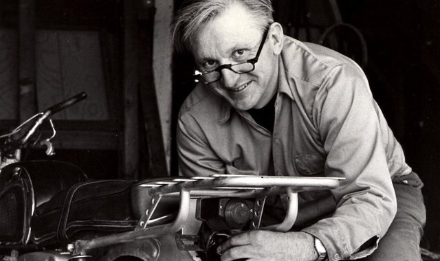 你也迷过《禅与摩托车维修艺术》吗?它的作者