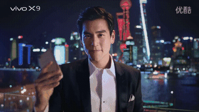 搞笑gif:姣好的容颜,被一颗牙齿毁了!