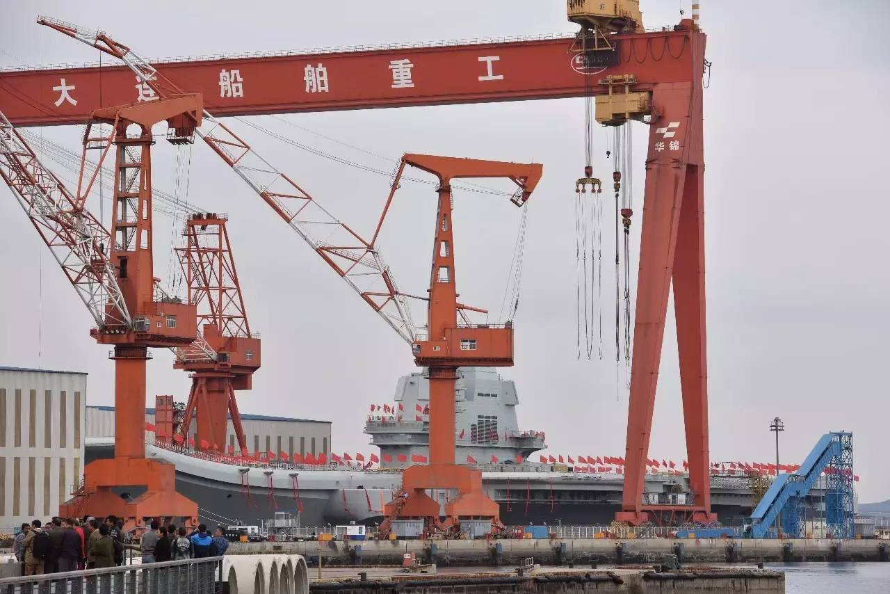 刻!中国首艘国产航母下水,航母概念股如何买_
