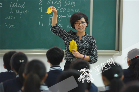 摄 华龙网4月26日10时22分讯(韦娜)4月24至28日,重庆市徐悲鸿中学"