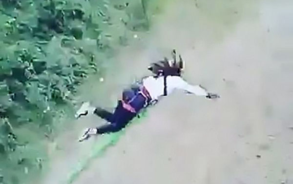 玻利维亚女子高空蹦极出意外奇迹生还|玻利维