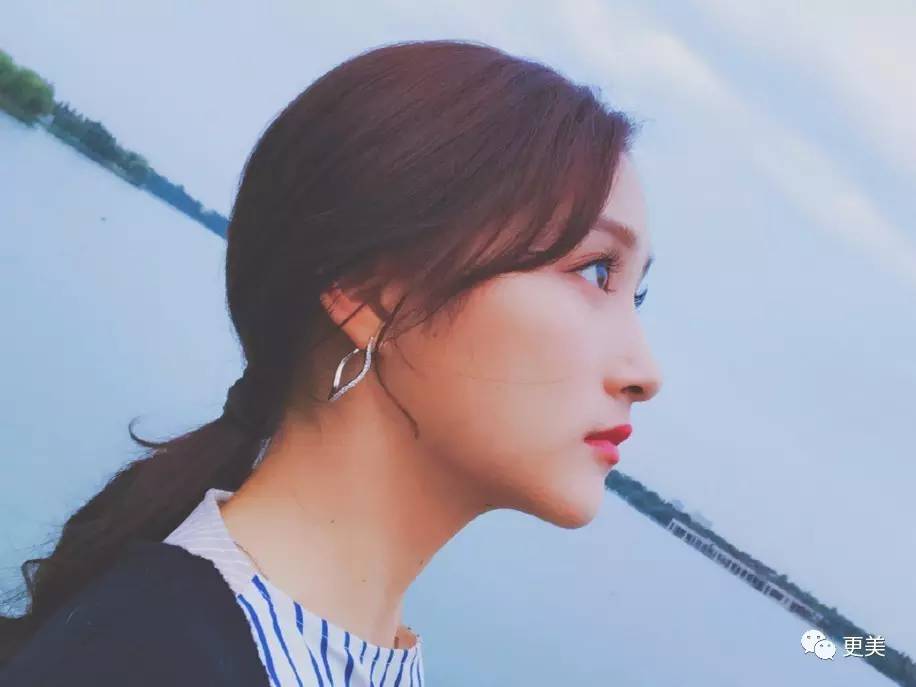 Baby当年嘴凸像猩猩真不是牙套能解决的!