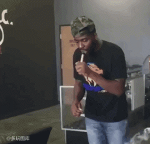 最新一期内涵爆笑动图 大爷,你这样吃不消的啊!(一)