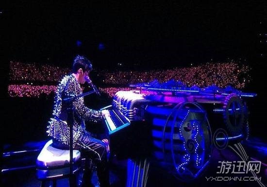 周杰伦怒吼保安 现场麦克风飙骂“滚出去”事后道歉