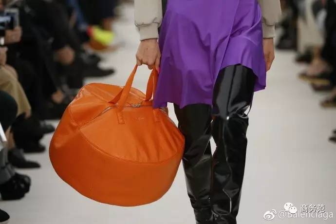 񷶣Balenciaga15°˼ֻͬҪ6