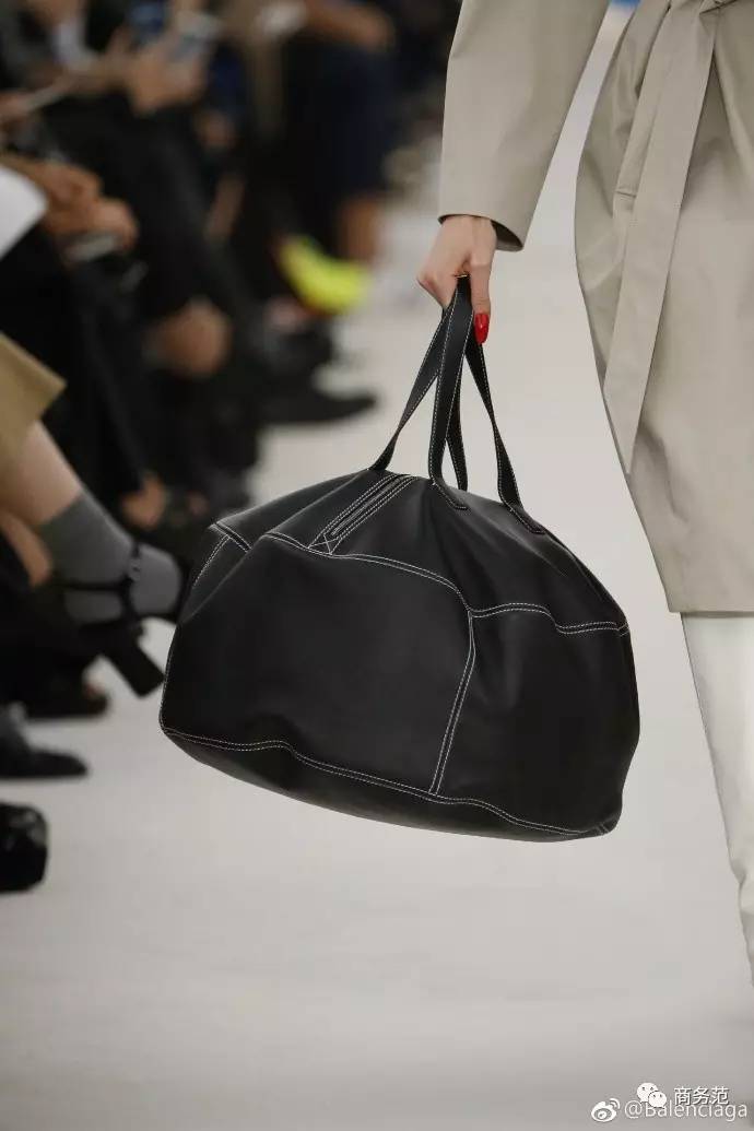 񷶣Balenciaga15°˼ֻͬҪ6