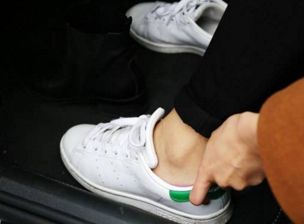 穿高跟鞋开车有什么危险 VoEb-fyeuirh0578728.jpg