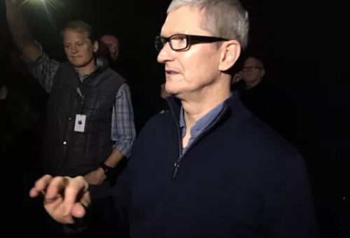 苹果正在拍卖库克午餐：想约他拿钱来