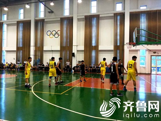 章丘区高校篮球赛火热开打 11支球队角逐最后