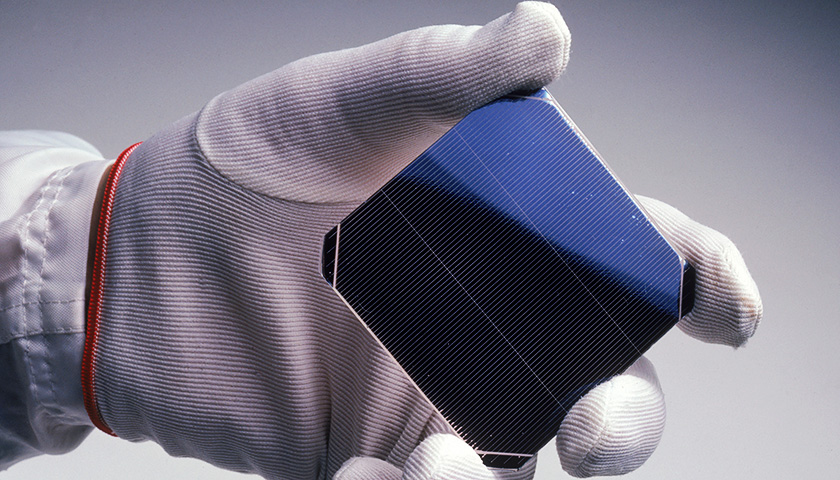 一季度13家光伏上市公司业绩下滑 隆基股份最