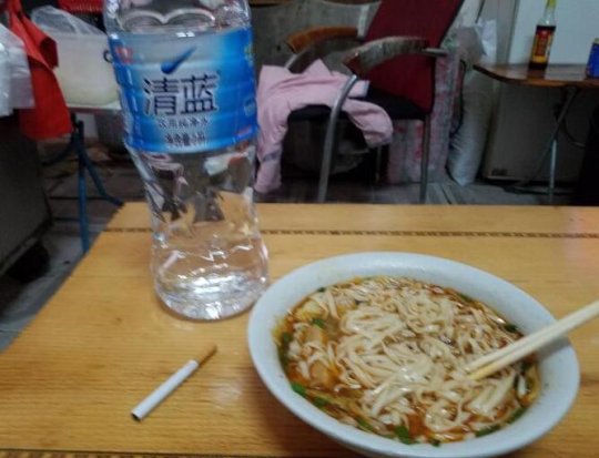 在三和网吧沉浮的人:如同漩涡 进来容易出去难