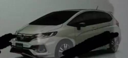 飞度GK5中期改款配矩阵式LED大灯 前脸神似兰博基尼