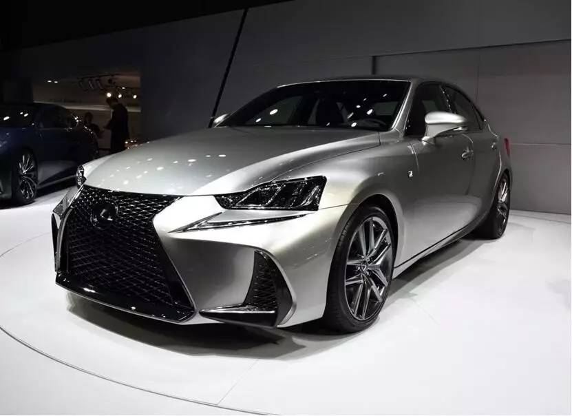 车市丨如何成为一名“探享家” 先从预售的IS说起