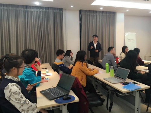 变疫苗 攻坚克难靠智慧与勤奋--记北大药学院2