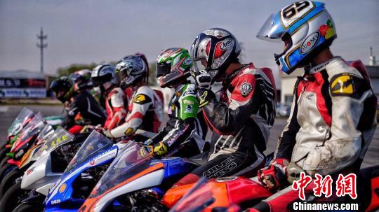 中国超级摩托车锦标赛启幕 网罗国内80余名顶