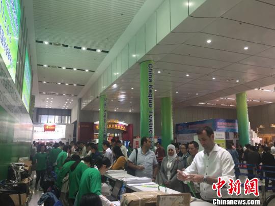 2017中国柯桥纺博会开幕 专业化服务扩容国际