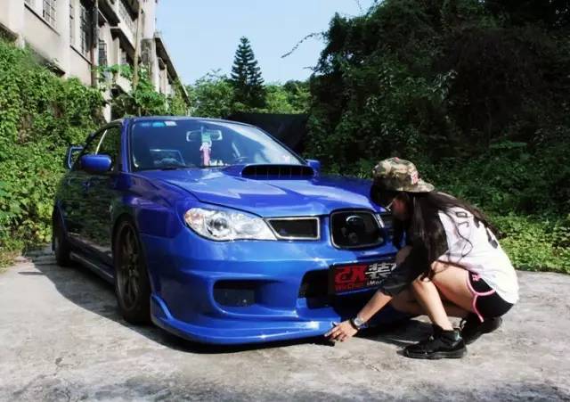 国内少有的斯巴鲁翼豹,车主竟然是大长腿的萌妹子!