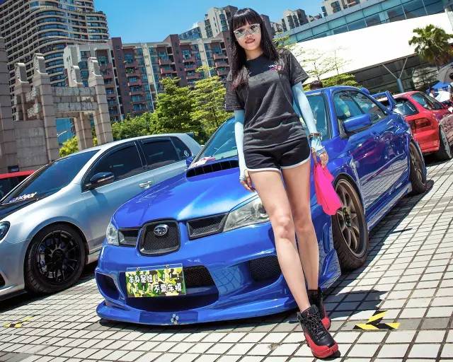 国内少有的斯巴鲁翼豹,车主竟然是大长腿的萌妹子!