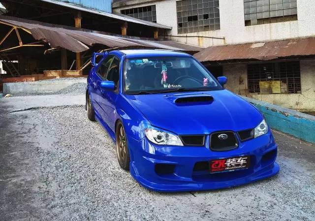 国内少有的斯巴鲁翼豹,车主竟然是大长腿的萌妹子!