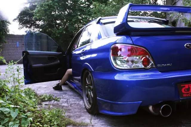 国内少有的斯巴鲁翼豹,车主竟然是大长腿的萌妹子!