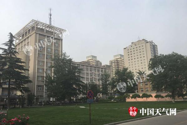 8日清早，北京多云。