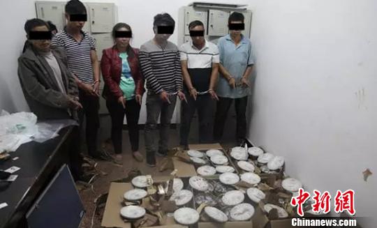 图为嫌疑人指认现场。云南省公安厅新闻办供图