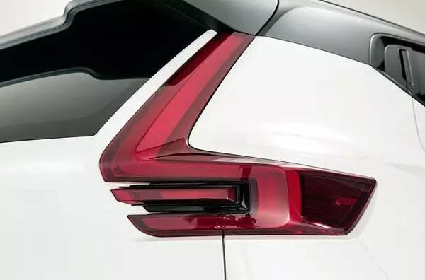 沃尔沃XC40:小型SUV第一天团,又有新成员加入啦!