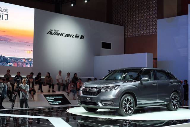 外表“野性十足”的冠道240TURBO却拥有一颗暖男心