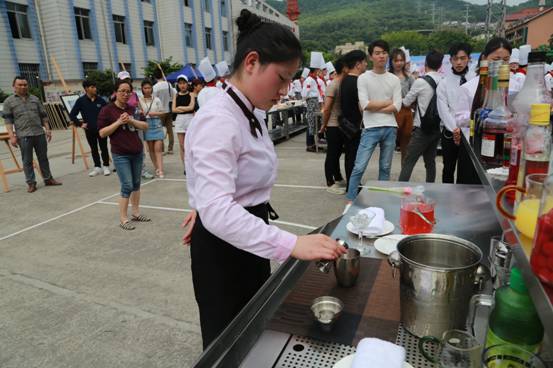 重庆市商务高级技工学校举行第三届职业教育活