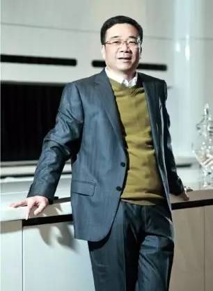 巨亏6000万到市值390亿,需要多长时间?他只要