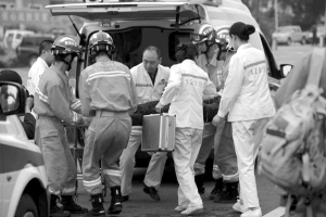 遇到地震咋办？留守儿童体验“地震屋”