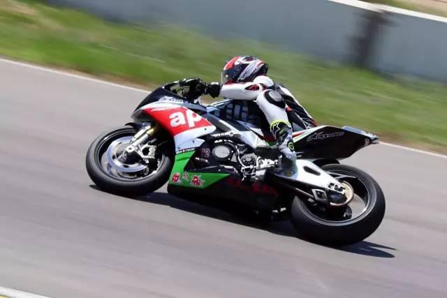 意大利顶级赛车Aprilia加盟中国摩托车赛事CSBK