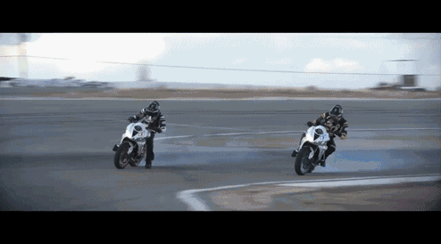 赛道漂移!摩托车还改成了涡轮增压