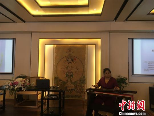图为第三届宗教人类学工作坊中古琴演奏 李佳赟 摄