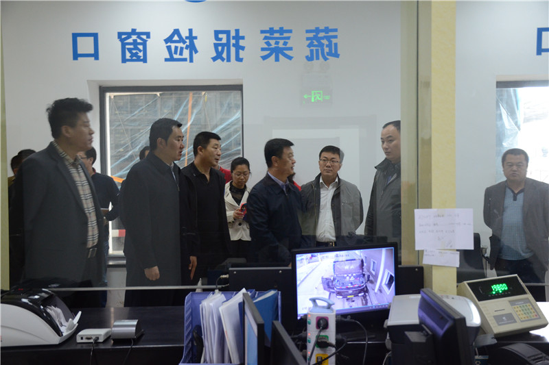 市商务局党组视察调研肉菜流通追溯体系试点项