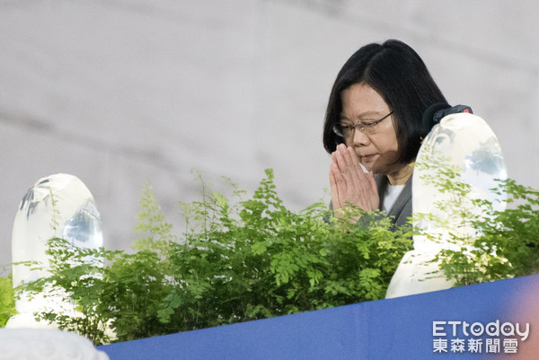 罗智强:蔡英文正以滥权与无能亲自断送连任之路