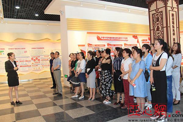 阜康市人民医院组织中层干部参观反腐倡廉警示