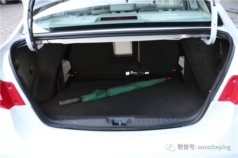 这款轿车竟提供8年16万公里质保,开起来如何?