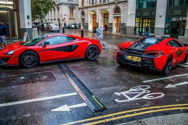 追了10年的《变形金刚》中文预告发布,还有30天就能约妹看片了!