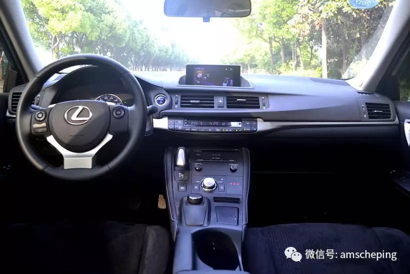 要省油，还要安全？ v40 vs CT200h