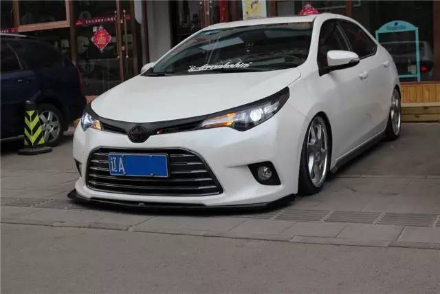 拿紧凑型车来玩低趴,丰田雷凌改装案例