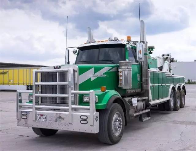 追了10年的《变形金刚》中文预告发布,还有30天就能约妹看片了!