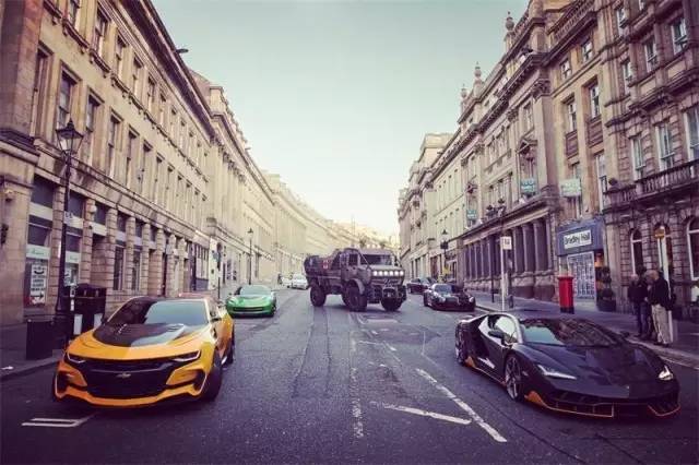 追了10年的《变形金刚》中文预告发布,还有30天就能约妹看片了!