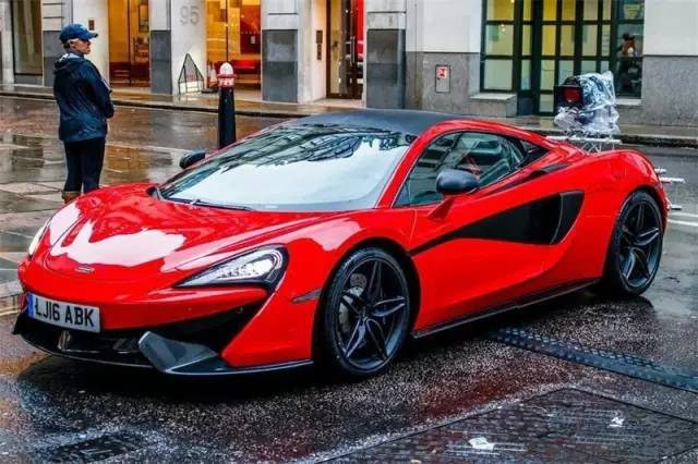 追了10年的《变形金刚》中文预告发布,还有30天就能约妹看片了!