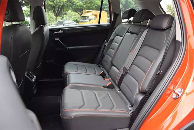 不愧是“神车”!这款SUV上街见谁怼谁!